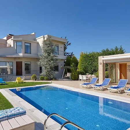 Evergreen Villa *